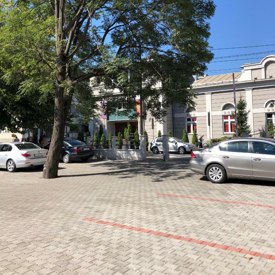 Sajam Garni Hotel เลสโควัซ ภายนอก รูปภาพ